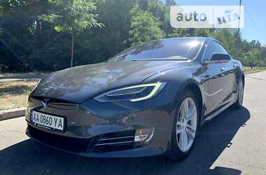 Лифтбек Tesla Model S 2016 в Киеве