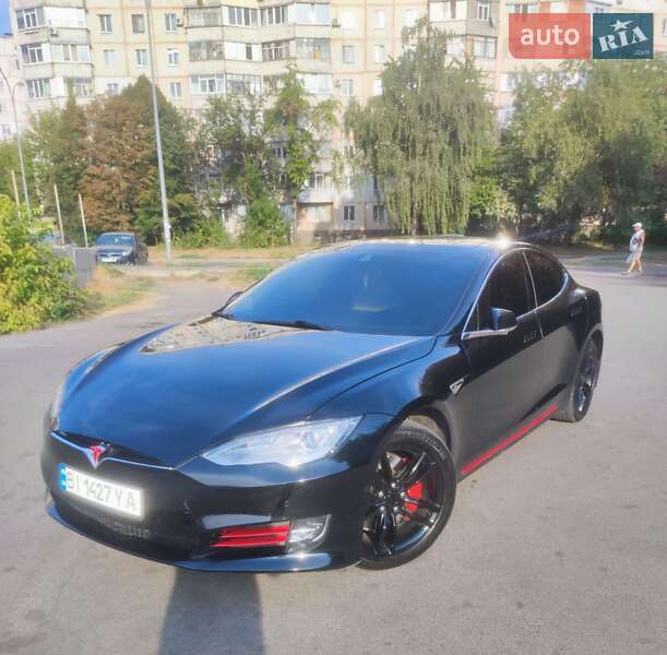 Лифтбек Tesla Model S 2015 в Полтаве