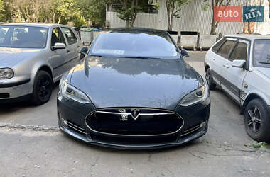 Лифтбек Tesla Model S 2013 в 