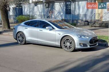 Ліфтбек Tesla Model S 2013 в Кривому Розі