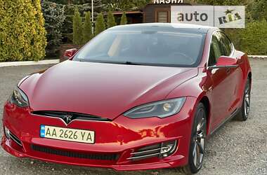 Ліфтбек Tesla Model S 2013 в Києві