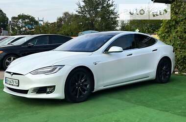 Ліфтбек Tesla Model S 2016 в Одесі