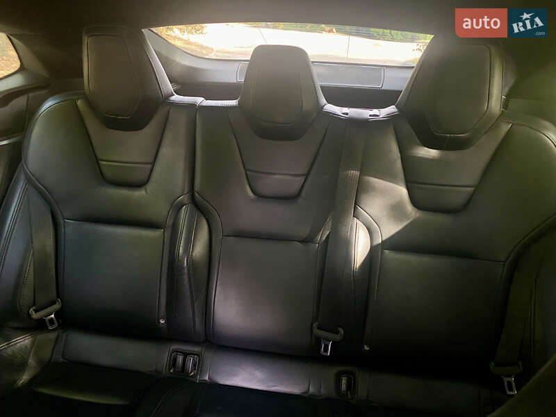 Ліфтбек Tesla Model S 2014 в Житомирі