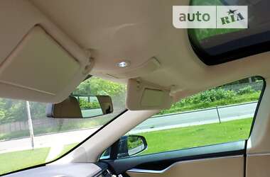Лифтбек Tesla Model S 2013 в 