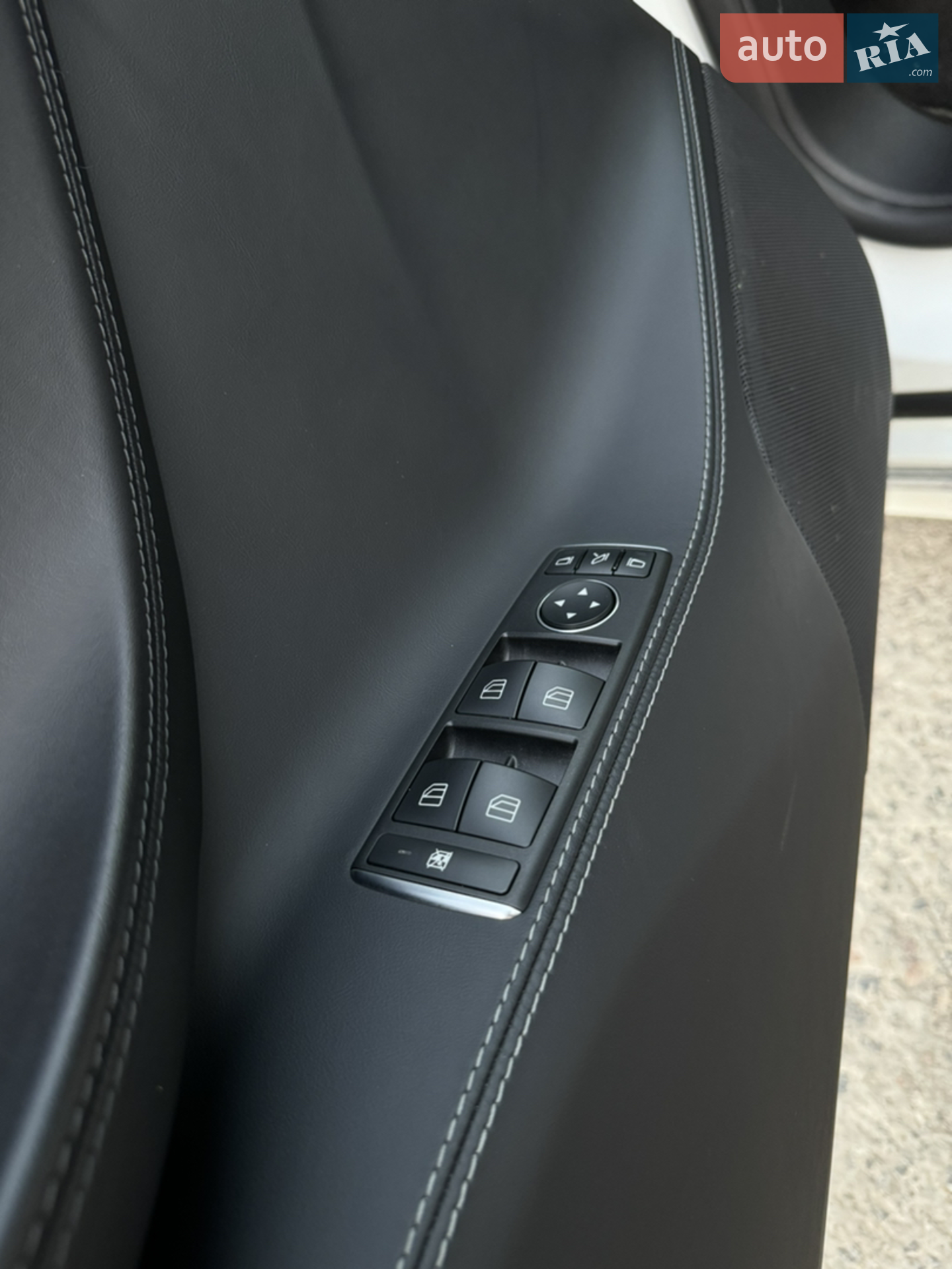 2020 Tesla Model S - мініатюра 16
