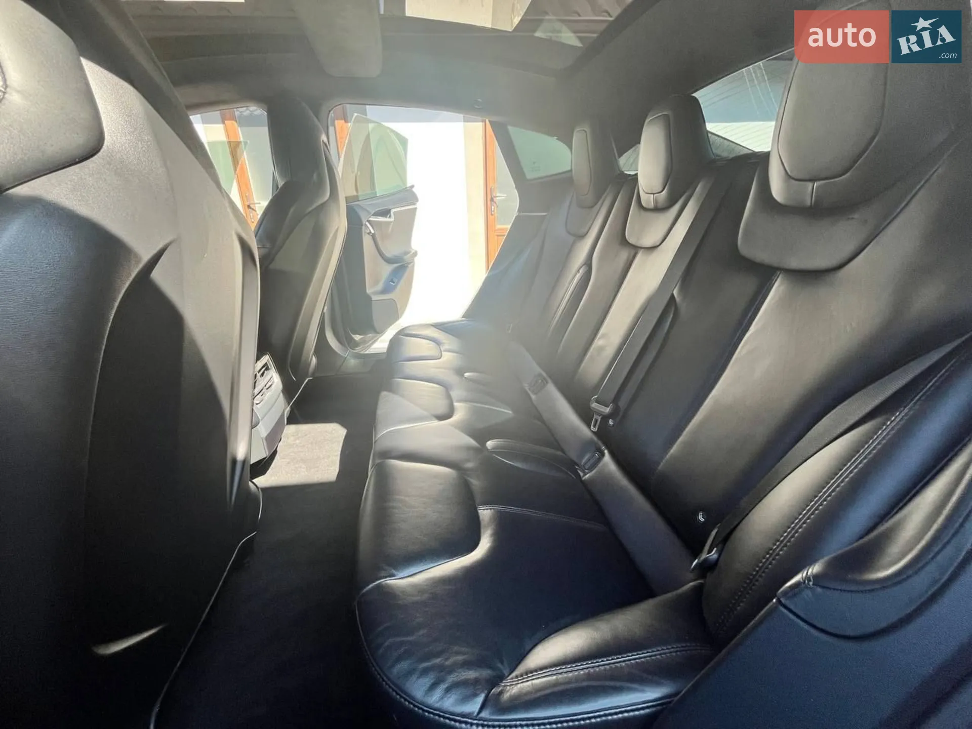 2016 Tesla Model S - мініатюра 10