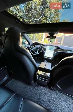 Лифтбек Tesla Model S 2016 в Сарнах