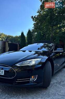 Лифтбек Tesla Model S 2016 в Сарнах
