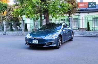 Лифтбек Tesla Model S 2017 в 