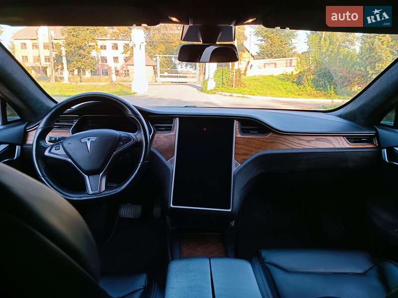 Ліфтбек Tesla Model S 2019 в Трускавці