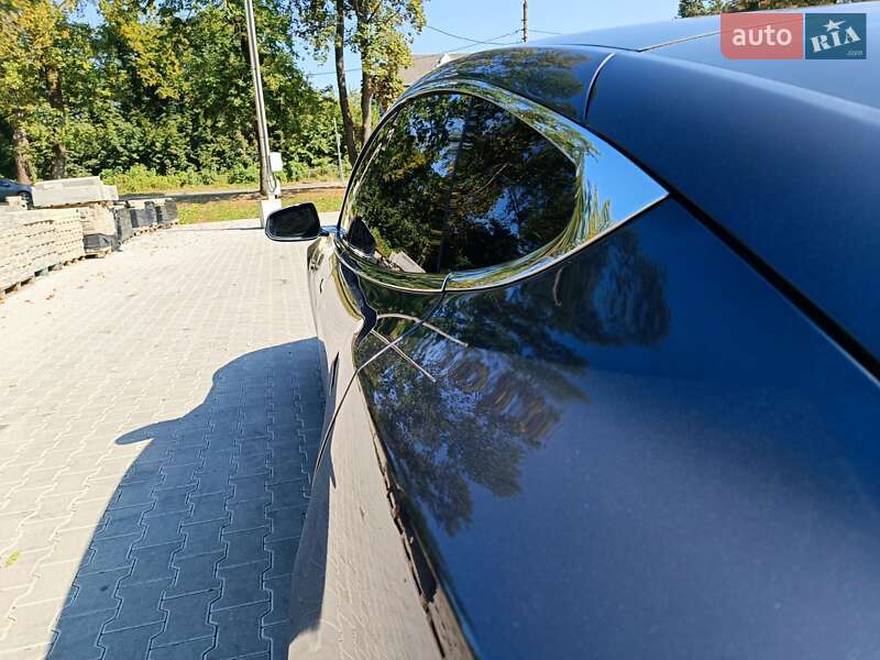 Ліфтбек Tesla Model S 2019 в Трускавці