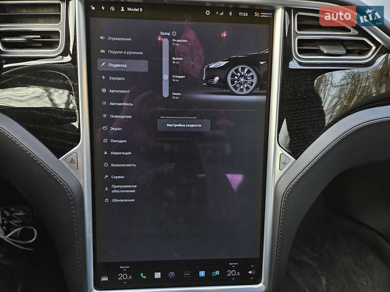 Ліфтбек Tesla Model S 2017 в Кривому Розі