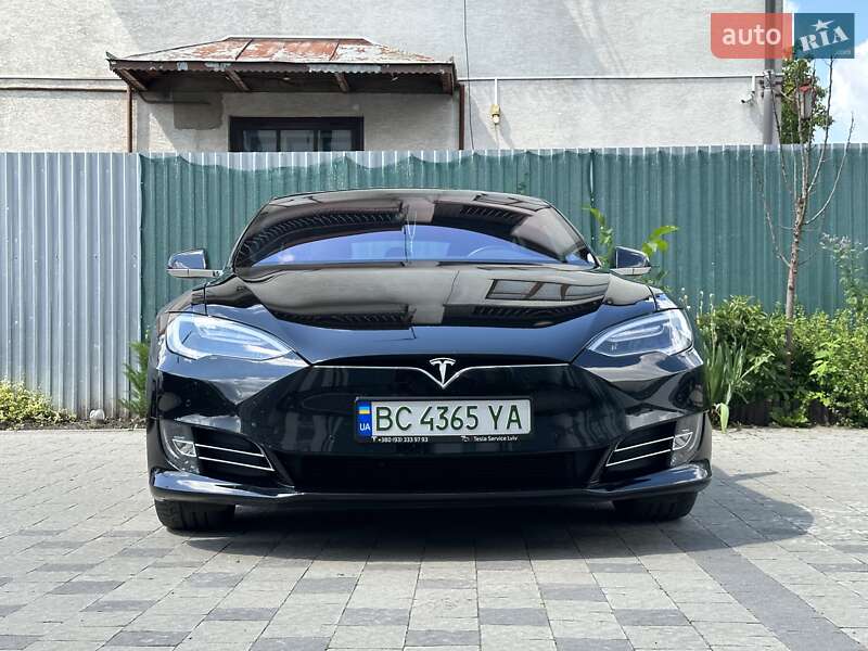 Tesla Model S 2018