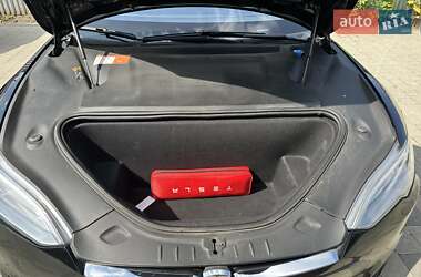 Ліфтбек Tesla Model S 2018 в Львові