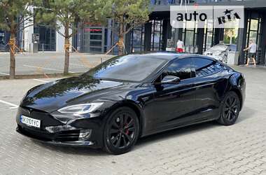 Лифтбек Tesla Model S 2018 в Ровно