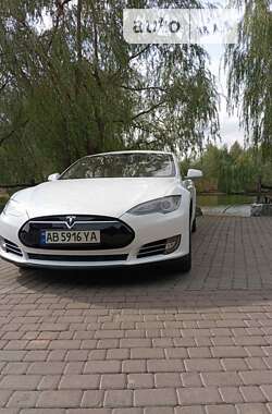 Ліфтбек Tesla Model S 2013 в Вінниці