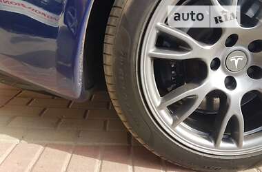 Лифтбек Tesla Model S 2022 в 