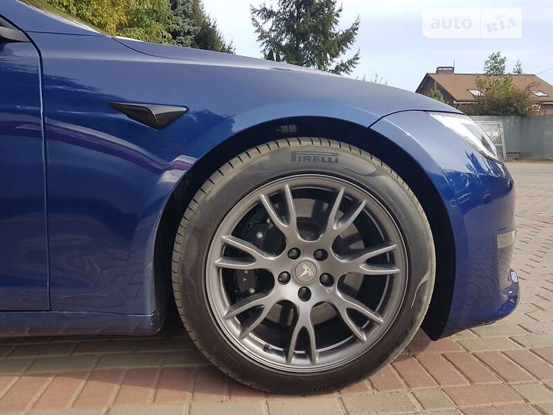 Лифтбек Tesla Model S 2022 в Харькове