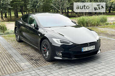 Лифтбек Tesla Model S 2018 в Львове