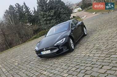 Ліфтбек Tesla Model S 2016 в Києві