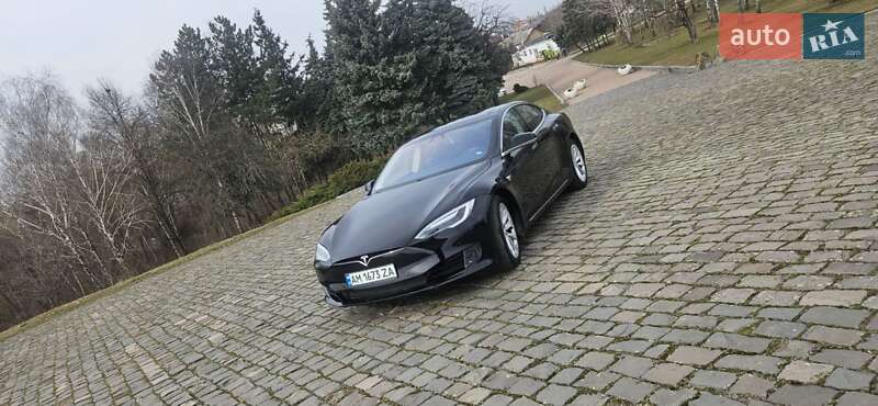 Лифтбек Tesla Model S 2016 в Житомире