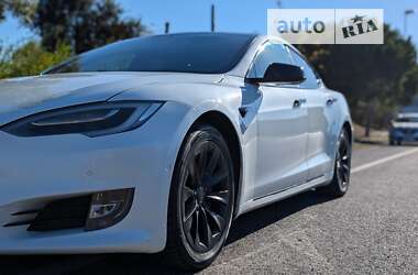 Лифтбек Tesla Model S 2019 в Киеве