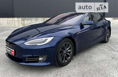 Ліфтбек Tesla Model S 2019 в Львові