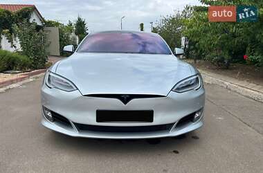 Ліфтбек Tesla Model S 2017 в Одесі