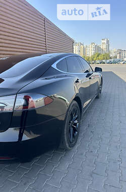 Лифтбек Tesla Model S 2016 в 
