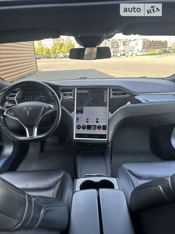 Лифтбек Tesla Model S 2016 в Одессе