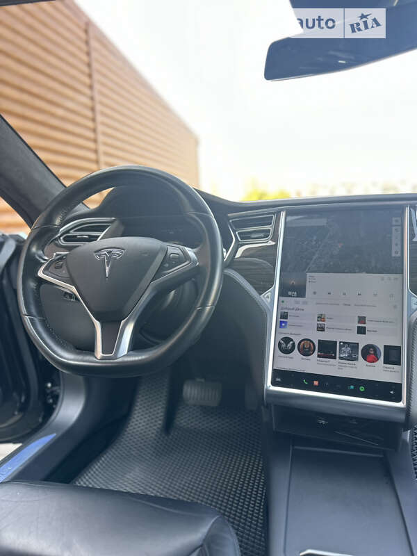 Лифтбек Tesla Model S 2016 в Одессе