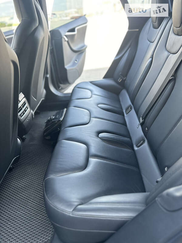 Лифтбек Tesla Model S 2016 в Одессе