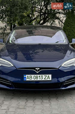 Лифтбек Tesla Model S 2018 в Виннице фото Лифтбек Tesla Model S 2018 в Виннице