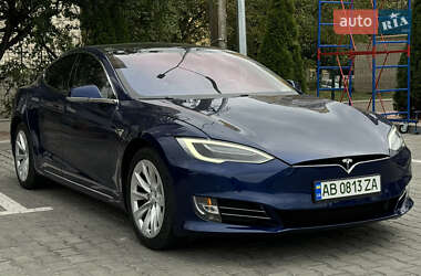 Лифтбек Tesla Model S 2018 в Виннице
