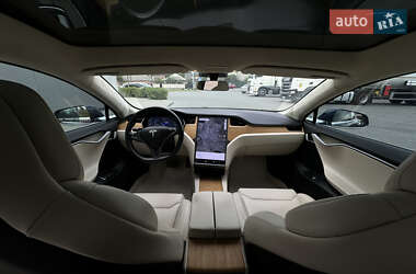 Лифтбек Tesla Model S 2018 в Виннице