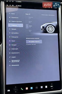 Лифтбек Tesla Model S 2013 в 