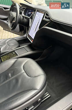 Лифтбек Tesla Model S 2013 в 