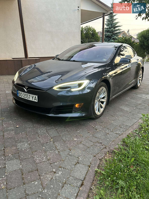 Tesla Model S 2017