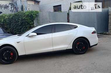 Ліфтбек Tesla Model S 2014 в Києві