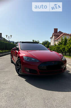 Ліфтбек Tesla Model S 2014 в Києві