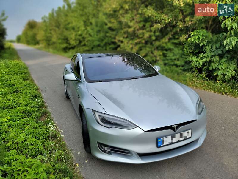 Лифтбек Tesla Model S 2018 в Тернополе