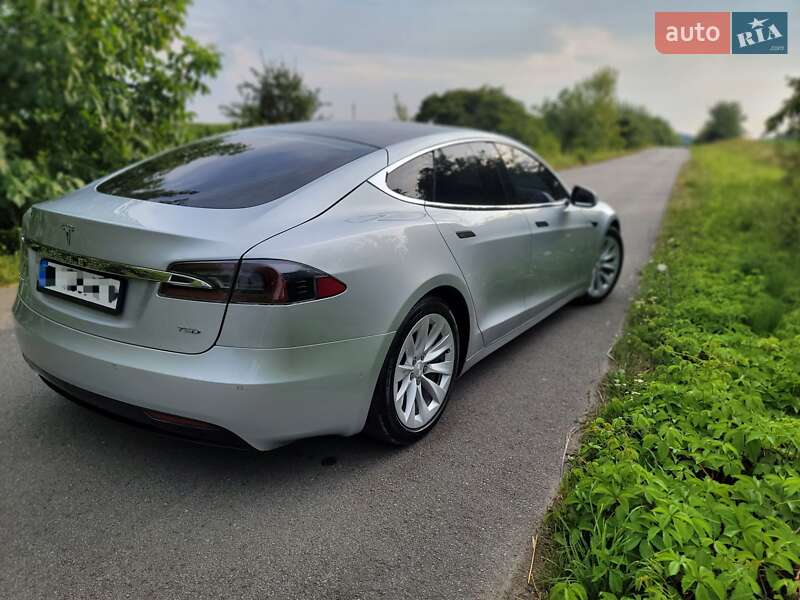 Лифтбек Tesla Model S 2018 в Тернополе
