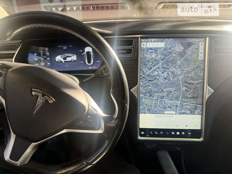 Лифтбек Tesla Model S 2014 в Ровно