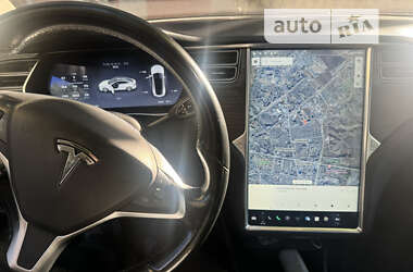 Лифтбек Tesla Model S 2014 в 