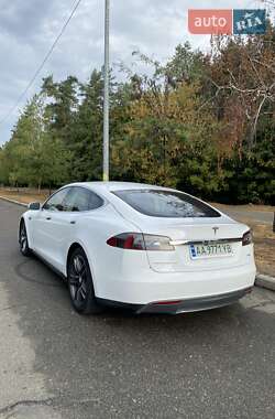 Ліфтбек Tesla Model S 2015 в Києві фото 6 Ліфтбек Tesla Model S 2015 в Києві