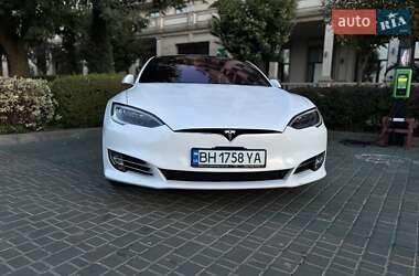 Ліфтбек Tesla Model S 2018 в Одесі