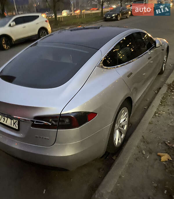 Tesla Model S 2017