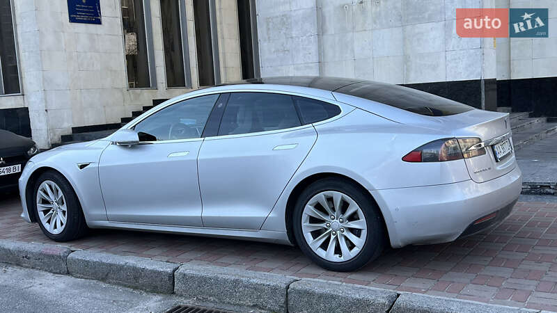 Ліфтбек Tesla Model S 2017 в Броварах