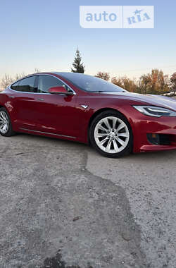 Ліфтбек Tesla Model S 2016 в Києві