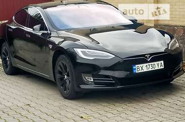 Лифтбек Tesla Model S 2017 в Хмельницком